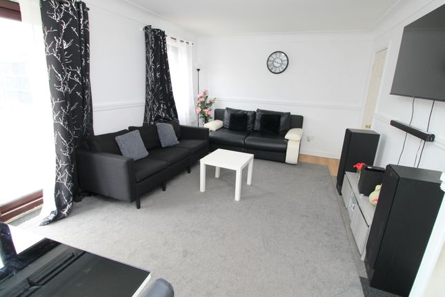 9, Brynmor Avenue, Rhyl photo 4