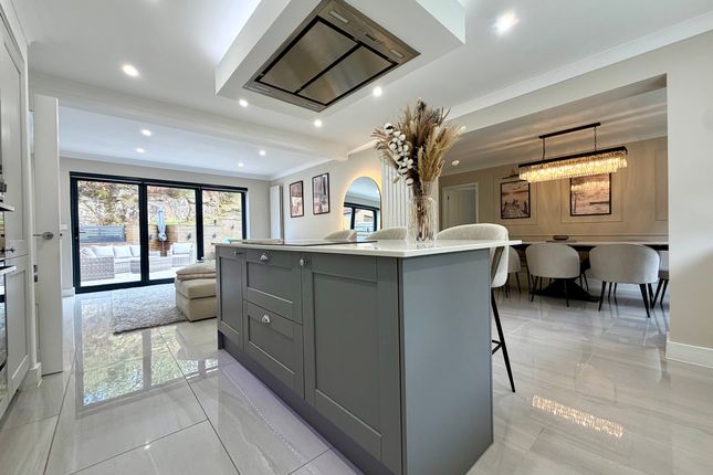 22 Heol Nant Caiach, Treharris photo 4