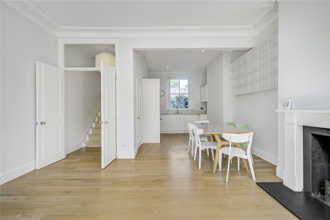 UM, 116, Ifield Road, London photo 4