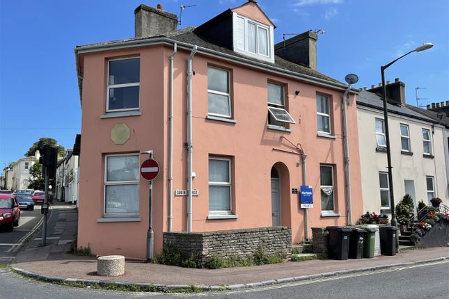 Flat to rent in South Street, Torquay