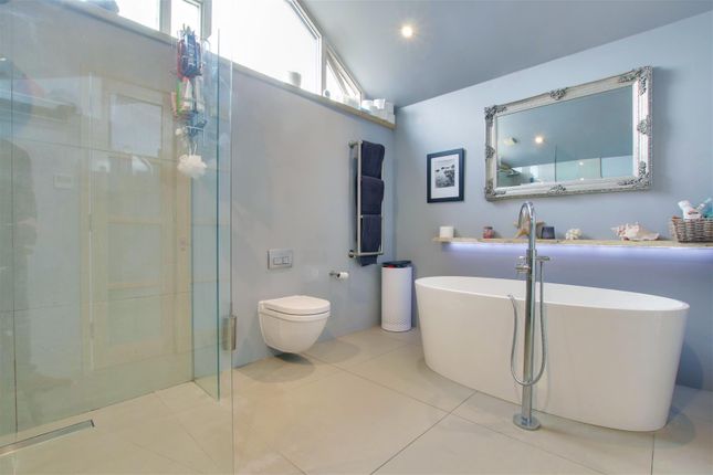 Semi-detached house for sale in Dudley Avenue, Cheshunt, Waltham Cross