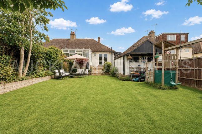 49, Strafford Gate, Potters Bar photo 2