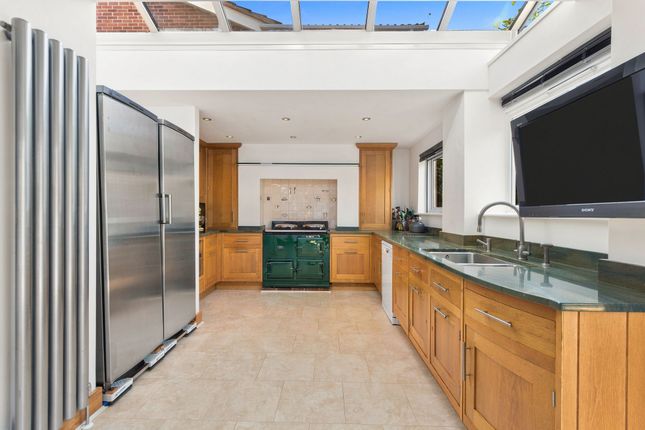 24 Dorian Drive, Ascot photo 3