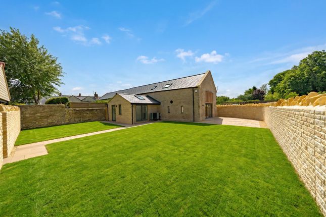 The Carriage House, Andrews Drive, Marshfield photo 2