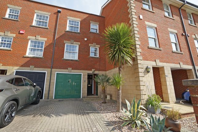 Thumbnail Terraced house for sale in Captains Row, Portsmouth