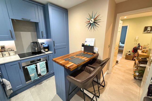 Flat 41, Wood Court, Sale photo 4