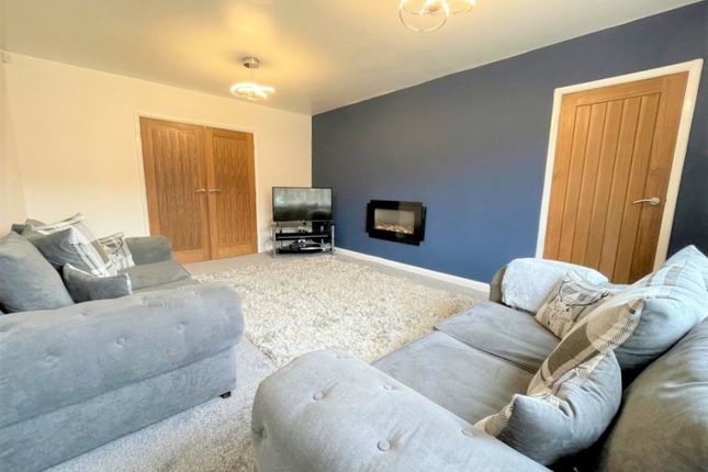 42 Queens Drive, Manchester photo 2