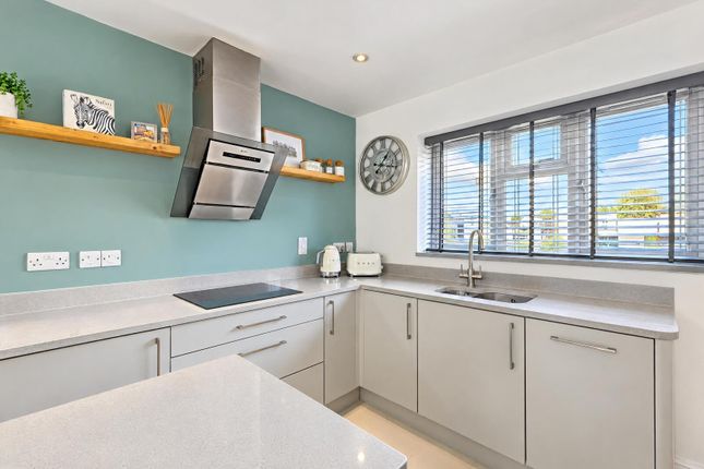 11, Rosbach Road, Canvey Island photo 4