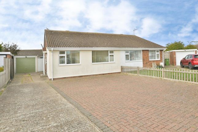 2-bed bungalow on 5, Aspen Close, Romney Marsh, £295,000