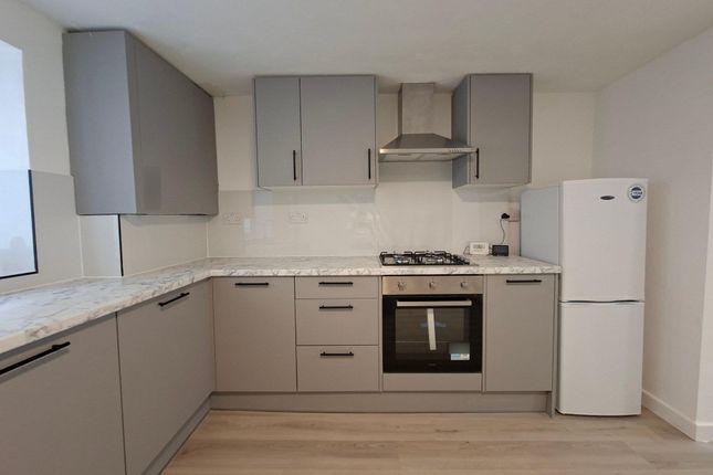 51, Brookhill Road, London photo 2