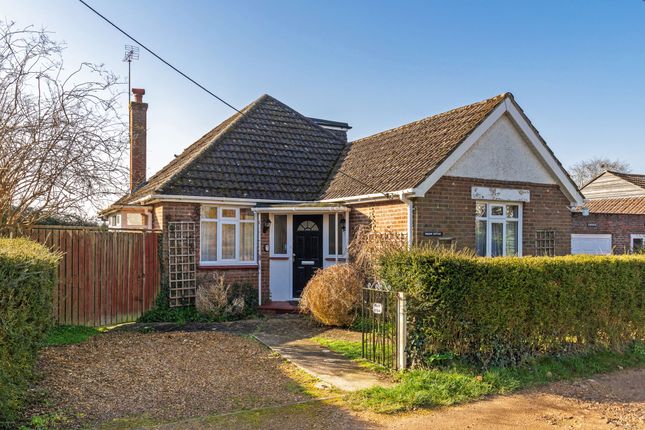 3-bed house on Meadow Cottage Manor Road, Winchester, £575,000