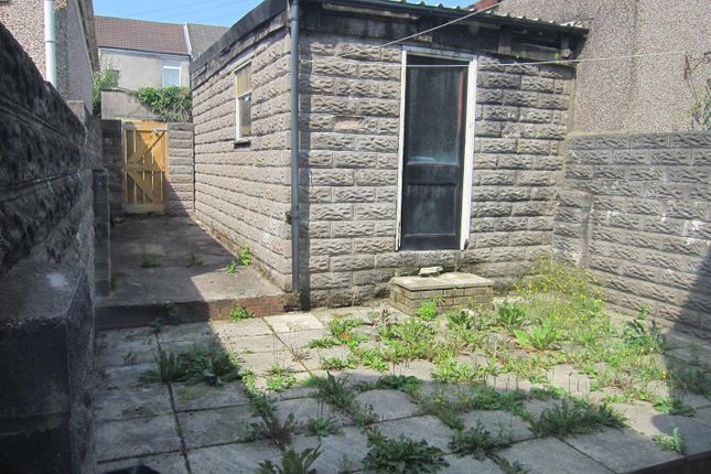 Terraced house to rent in Queen Street, Treforest, Pontypridd