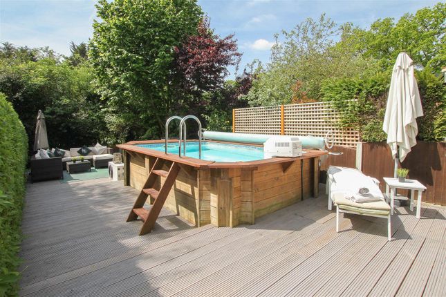 Thumbnail End terrace house for sale in Mores Lane, Pilgrims Hatch, Brentwood
