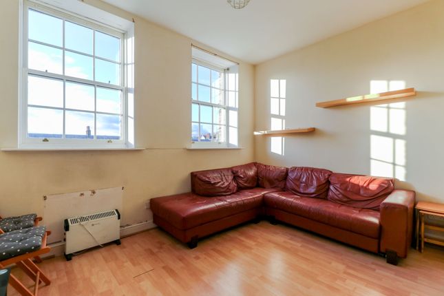 Flat for sale in James Lee Square, Enfield