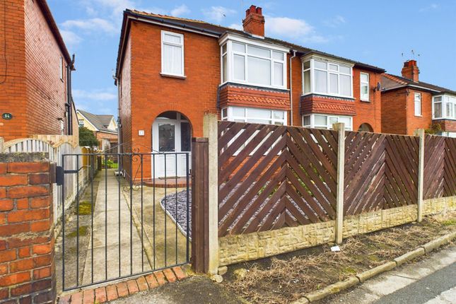 Thumbnail Property for sale in Baghill Lane, Pontefract