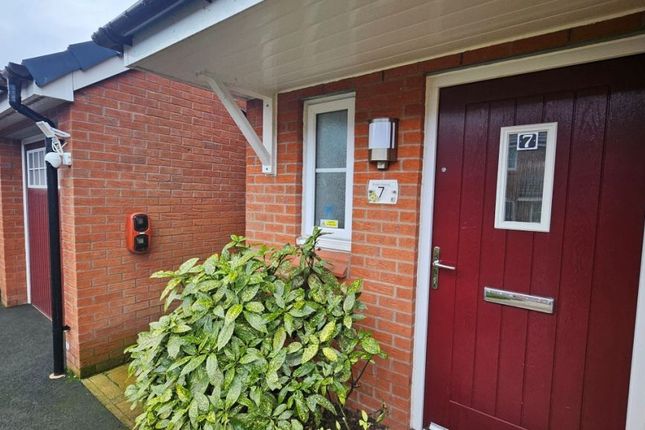 7, Bowler Avenue, Accrington photo 2