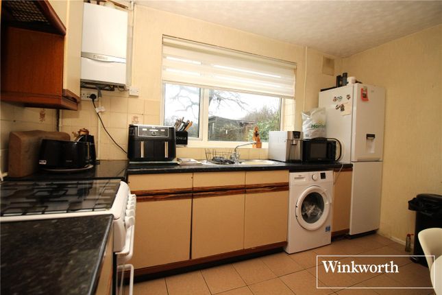 15, Caishowe Road, Hertfordshire photo 2