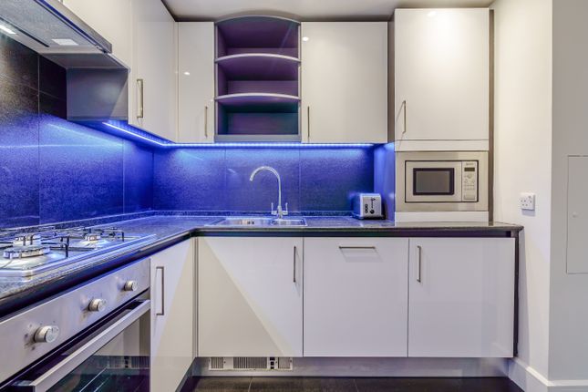 Circus Apartments, Westferry Circus, London photo 4