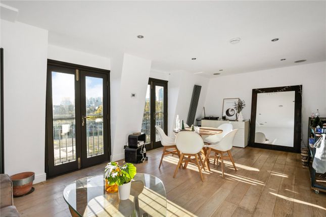 Thumbnail Flat for sale in Cheshire Street, London