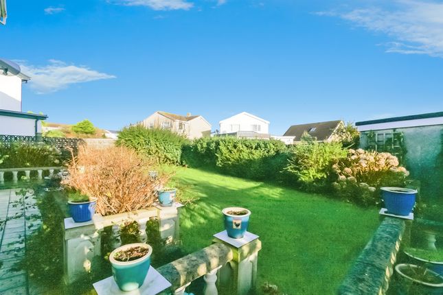 43, Rest Bay Close, Porthcawl photo 3