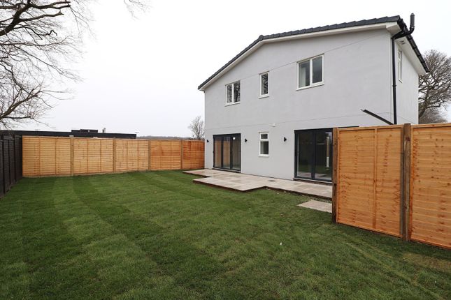 3-bed detached on 11a, Valley Way, Hertfordshire, £465,000