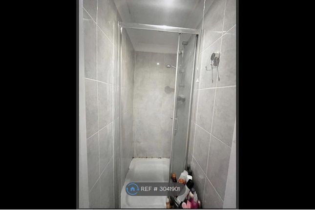 Tunnel Avenue, London photo 2