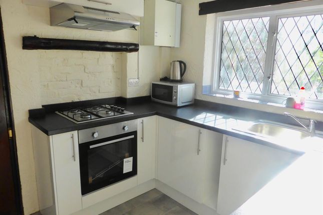 61 St Jude's Road, Englefield Green photo 2