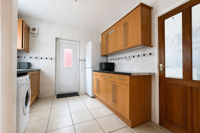 104, Whitelands Road, High Wycombe photo 5