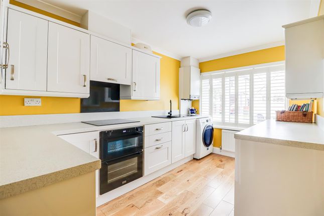 Flat for sale in Fernleigh Drive, Leigh-On-Sea