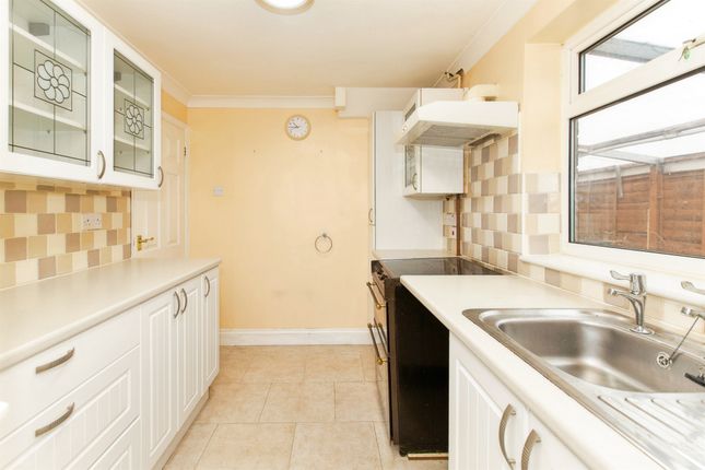 6, Springfield Avenue, Kettering photo 3
