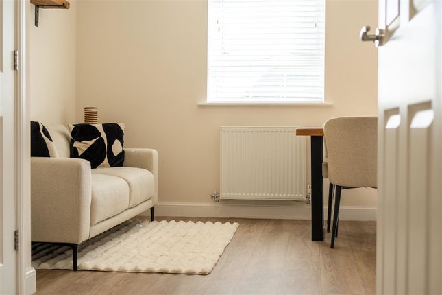 14, Thurlstone Moor Avenue, Sheffield photo 5