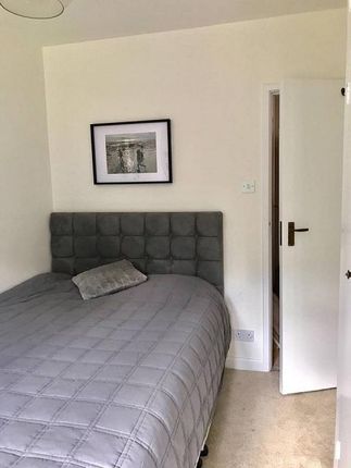 33, Woodland Avenue, Hove photo 4