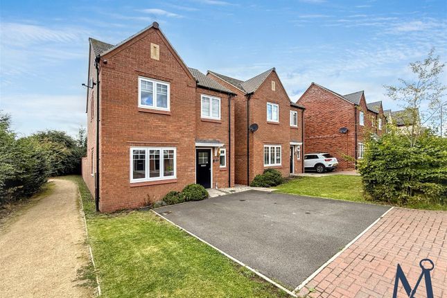 3-bed house on 11, Ferny Close, Swadlincote, £290,000