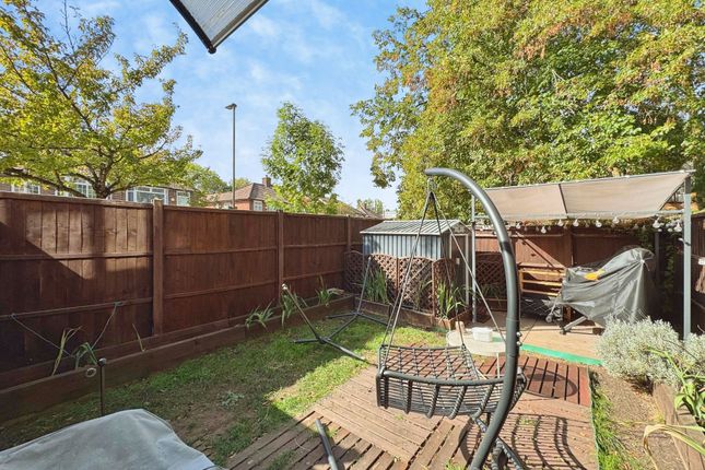 134 Booth Road, London photo 5