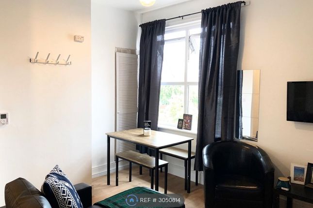 1-bed flat on Nantwich Road, Crewe, £795/mo