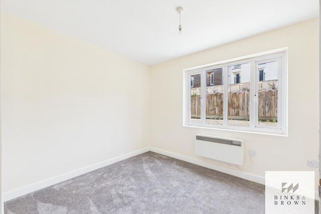 9, Victoria Court, Stanford Le Hope photo 3