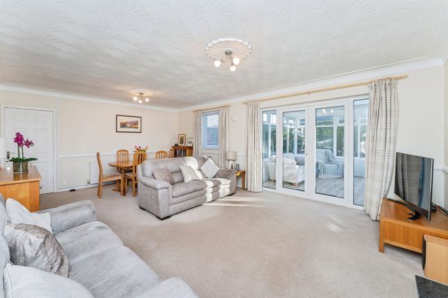 37, Birkdale Avenue, Flintshire photo 3