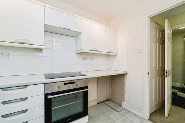 4, Chapel Lodge, Rainham photo 4