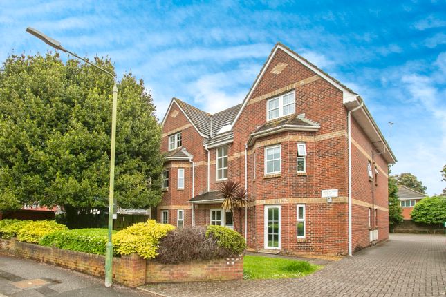 Thumbnail Flat for sale in Crabton Close Road, Bournemouth, Bournemouth, Christchu