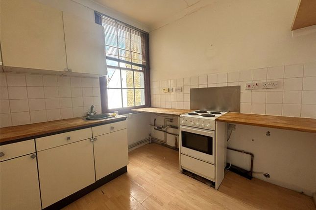 17B, Milton Place, Gravesend photo 2