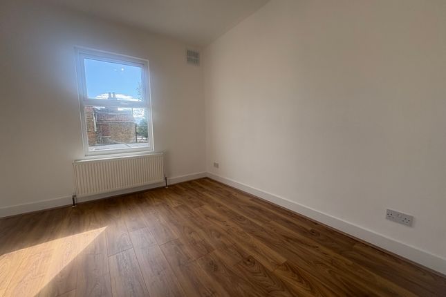 56, Bounces Road, London photo 2