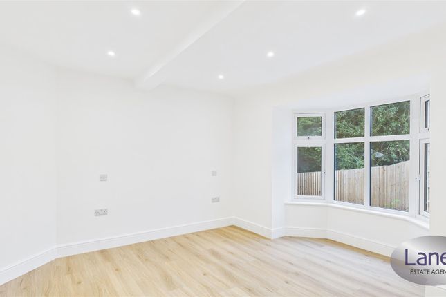 Flat 1, 108a Watling Street, Radlett photo 2