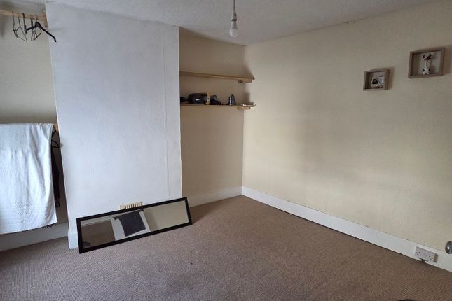 26, Avenue Road, Dover photo 5