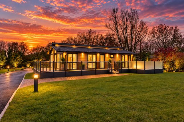 2-bed house on The Kingfisher, Cambridge Country Club, Bourne, £249,995