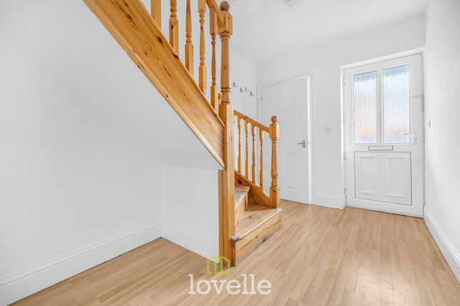 9c, Saunby Grove, Cleethorpes photo 3