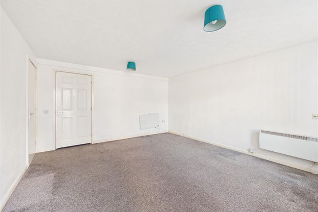 10, St. Lukes Court, Hull photo 2