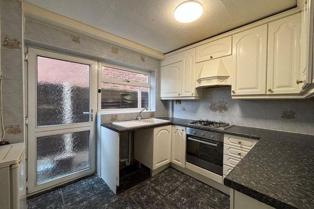 16, Hilltop Drive, Birmingham photo 3