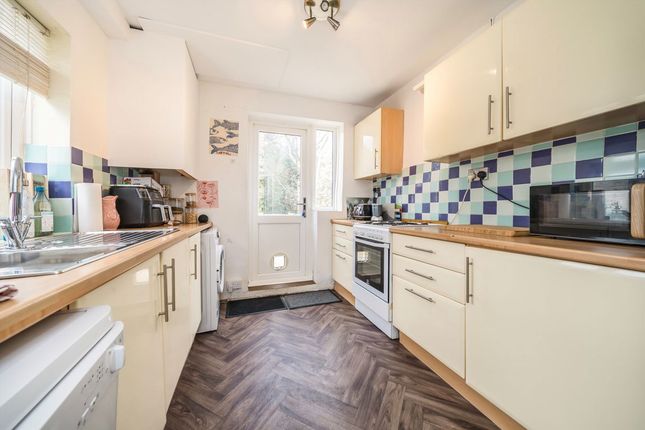 254, Whitton Dene, Isleworth photo 3