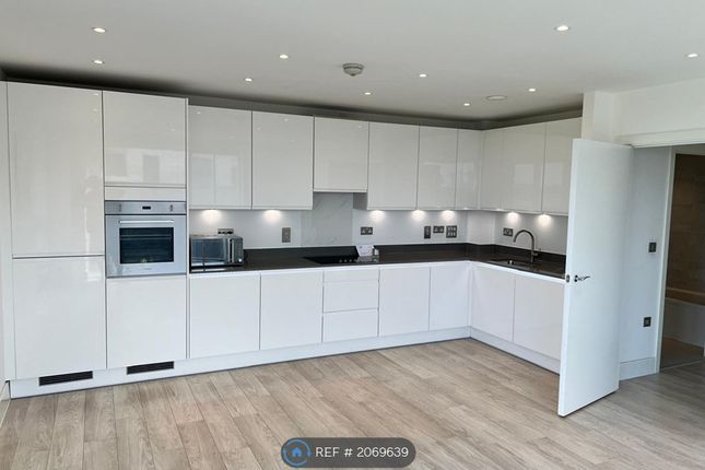 Thumbnail Flat to rent in Abbotsford Court, London