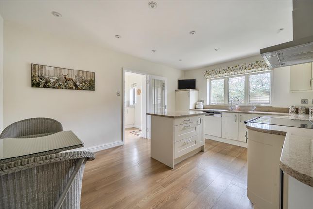3, Holly Orchard, Stratford-upon-Avon photo 4